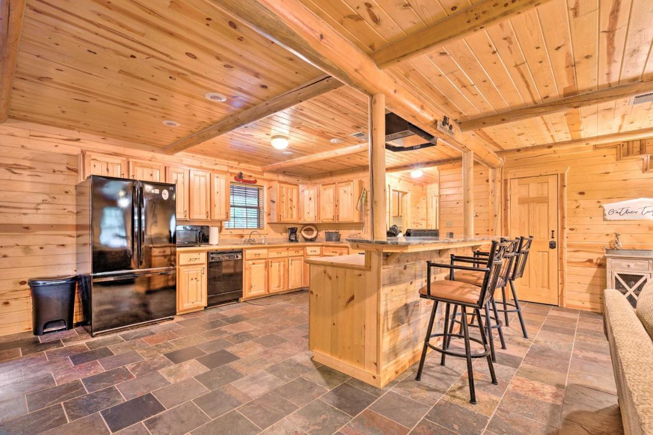 Broken Bow Retreat On 2 Acres With Hot Tub And Deck! Βίλα Εξωτερικό φωτογραφία