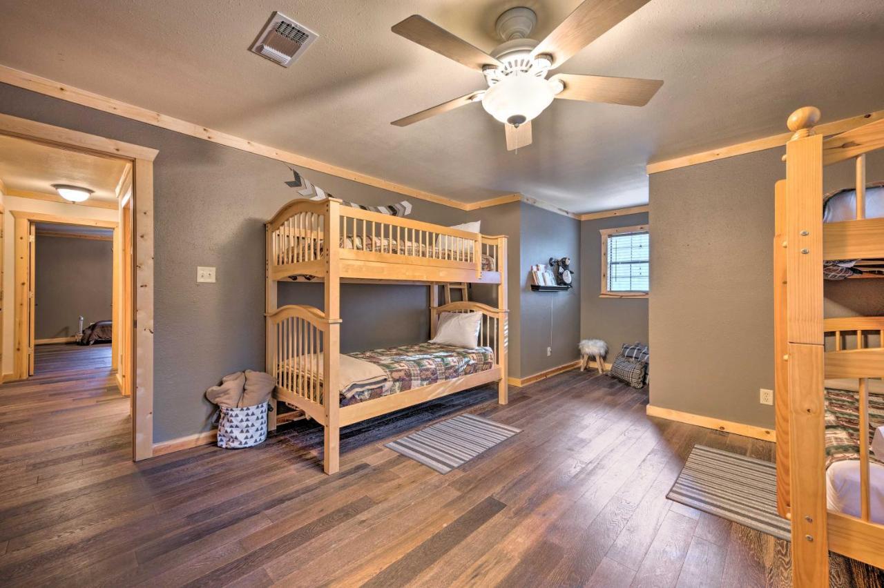 Broken Bow Retreat On 2 Acres With Hot Tub And Deck! Βίλα Εξωτερικό φωτογραφία