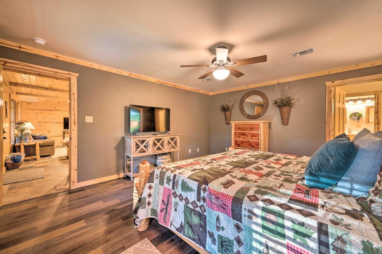 Broken Bow Retreat On 2 Acres With Hot Tub And Deck! Βίλα Εξωτερικό φωτογραφία